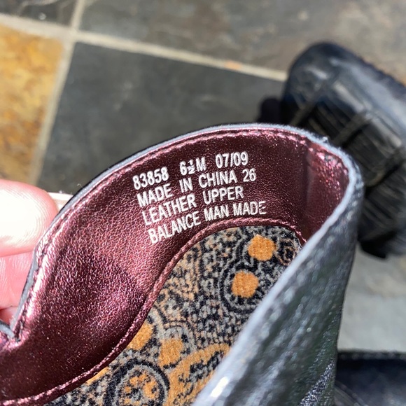 Funky black size 6.leather booties - Picture 7 of 9